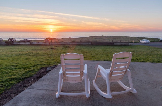 Dog friendly! Oceanfront home with side to side views! Hear the sea lions!