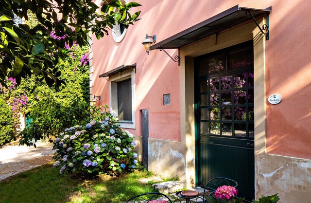 Donna Carolina, independent suite 2-4 people, near Naples Caserta Pompeii