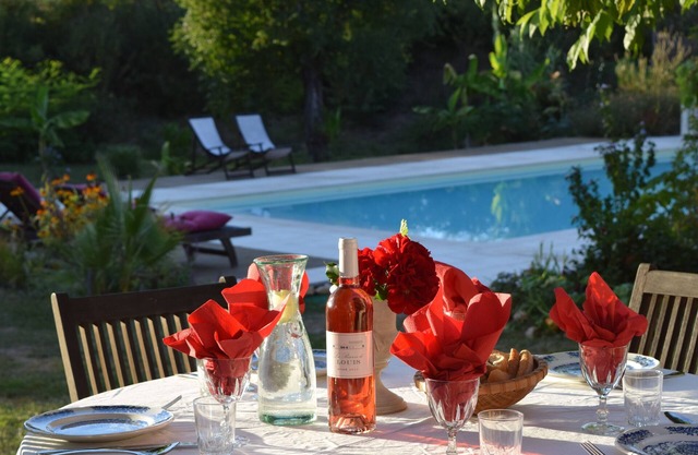 Dordogne holiday home with 12m x 6m heated pool in a beautiful setting