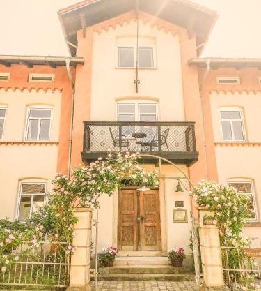 Dorfschänke DEGGENDORF Hotel & Apartmenthaus