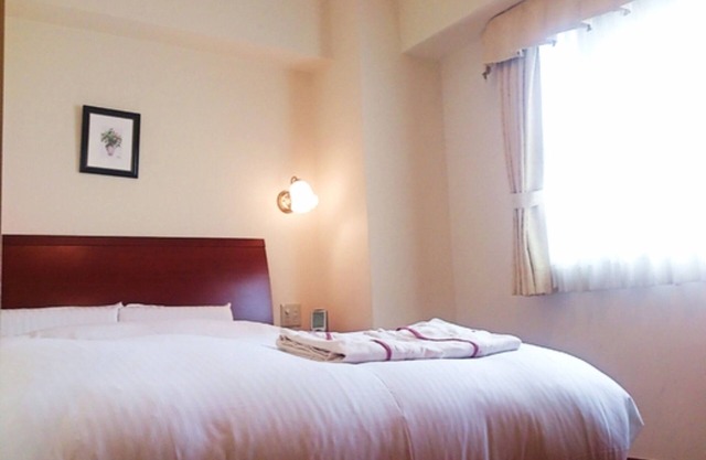 Double room Smoking 18m2 140cm bed | Okinawa/Naha Okinawa