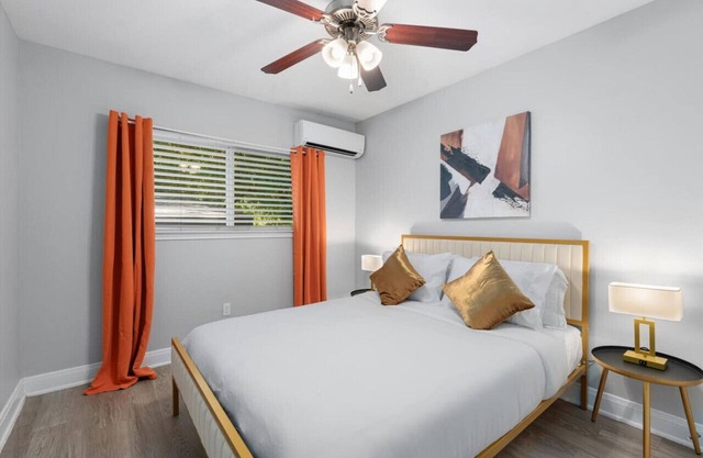 Downtown Austin Launchpad w/King Bed, Parking & Easy Event Access!
