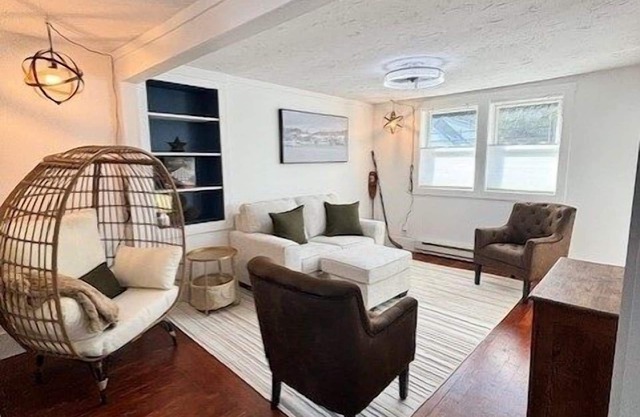 Downtown Meredith Hideaway! Lake Winnipesaukee and Lake Waukewan!