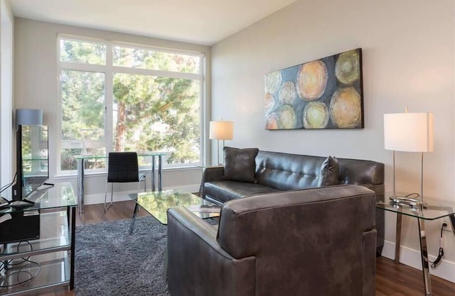 Downtown Mountain View 2 BR | Close to Castro St