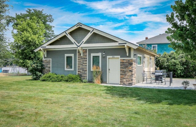 Downtown Retreat, Studio for 2