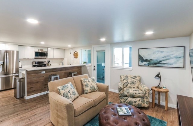 Downtown Yakima 2-Bedroom apartment on 2nd floor of The Hittle Building