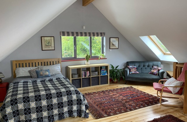Dragon Nest - self-contained studio loft apartment