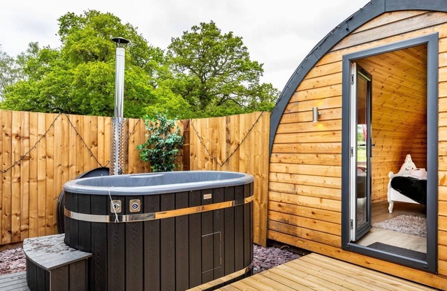 Dragonfly Spa Lodge - Norfolk Holiday Properties