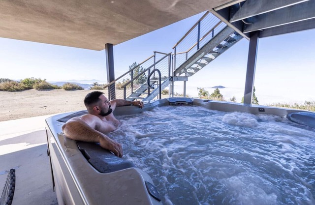 Dream House Hideaway and Hot Tub