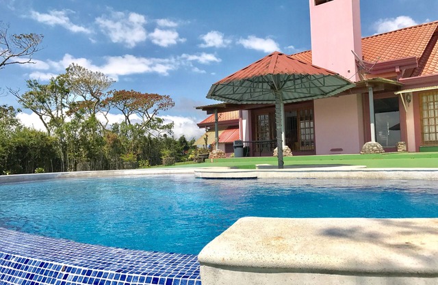 DREAM VILLA with HORIZON POOL & OCEAN VIEW