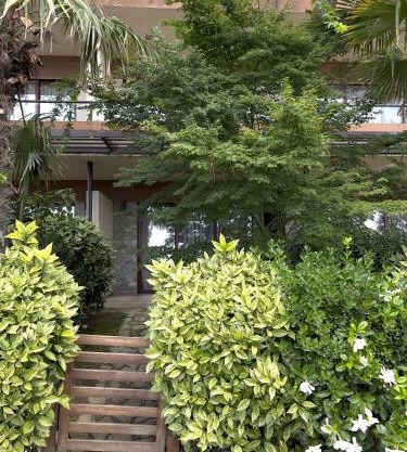 Dreamland Oasis Sea View Studio with Garden