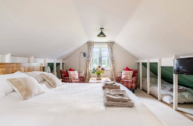Dreamy Fieldview Country Cottage