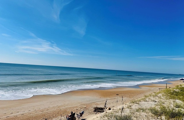 Dune It Right -Unit D- Pet Friendly, Prime Beach Location!