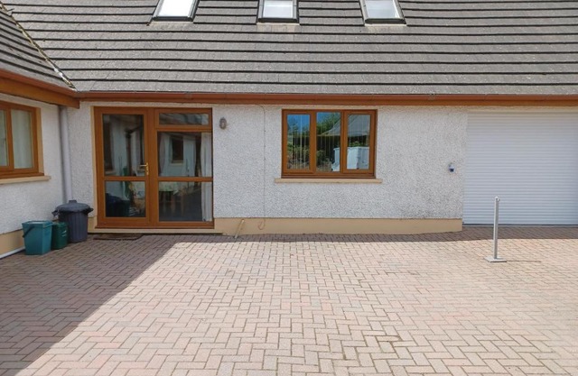 Dunroaming Cottage