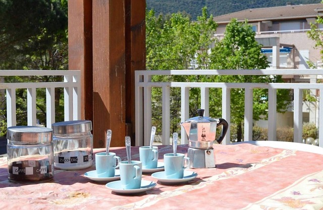 Duplex 2BR with Terrace, Parking, 2-min Walk to Beach - Le Lavandou