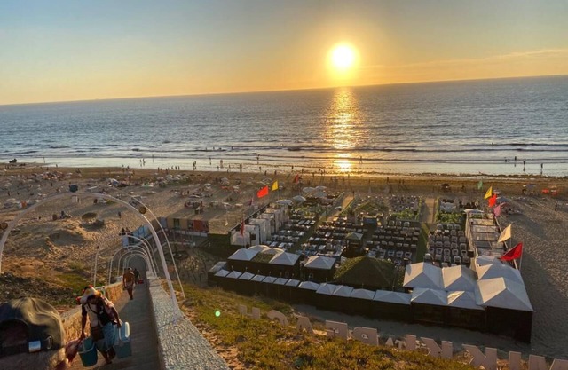 Duplex Arous Al Bahr - Beach view - Easy Check-in- near airport