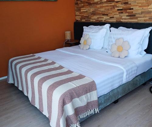 East Meets West Bed and Breakfast