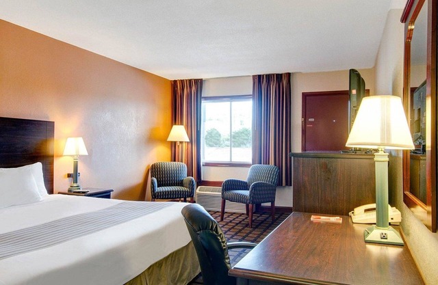 Econo Lodge Sharon - Foxborough
