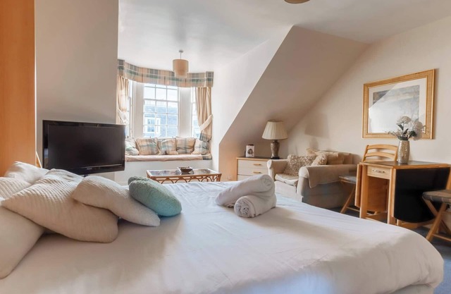 Edinburgh Apartment in the Heart of the City EDINBURGH CASTLE ON YOUR DOOR STEP