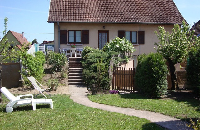 EGUISHEIM near COLMAR, house with garden, apartment 1,2 or 3 rooms, 2 to 8 pers.