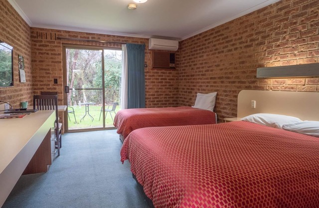 Eildon Parkview Motor Inn. Room 2