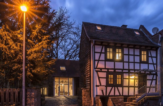 Einzigartiges Ferienhaus im Besonderem Flair, Kachelofen und Großem Garten