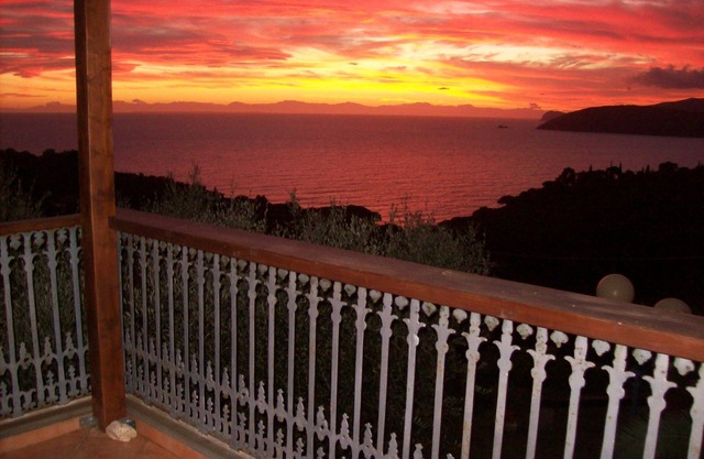 ELBA ISLAND SPLENDID VILLA WITH PANORAMA, TERRACE, WIFI AND AIR CONDITIONING