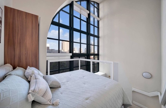 Electra Love Loft w/Downtown Views, Free Parking