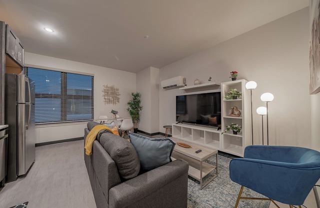 Elegant 1BR Apt Fast WI-FI Near Lake Michigan