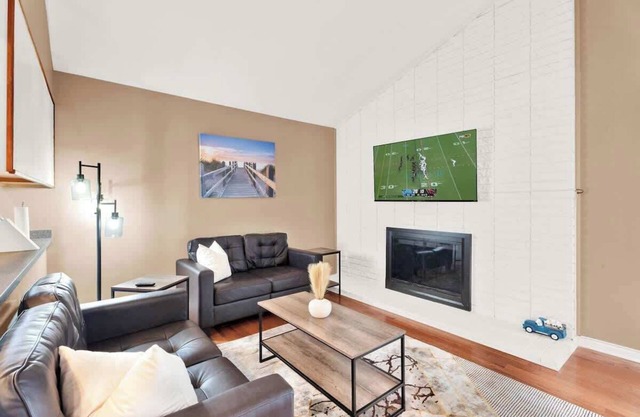 Elegant 3BD Retreat in Sterling Heights