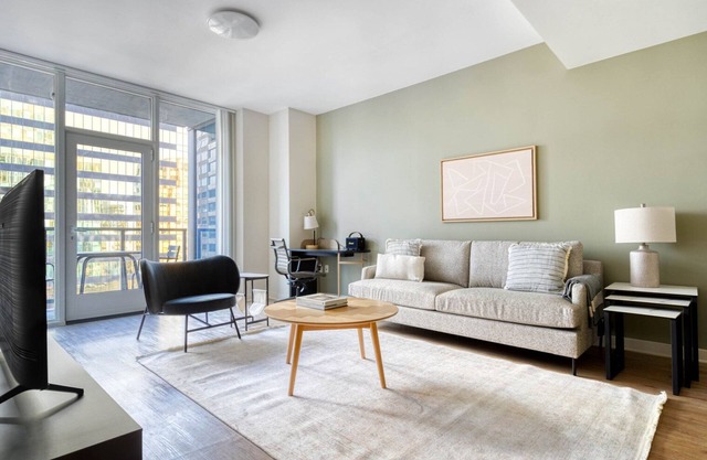 Elegant San Jose 1BR w/Gym, Roof & W/D, nr highways, by Blueground