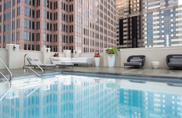 Elegant Suite Perfect for Business Adventurers, Close to Franklin Institute