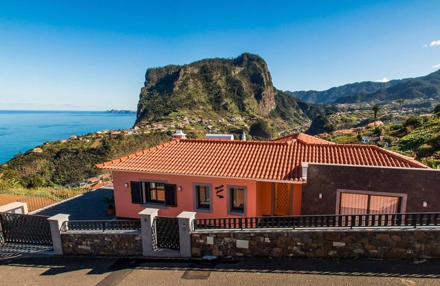 Elegant vacation home in a hiking area with postcard views