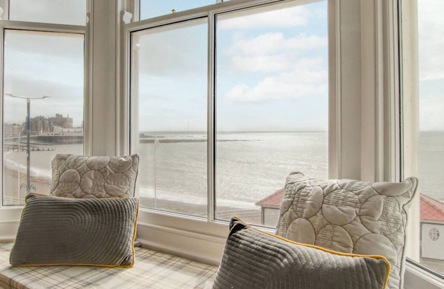 Elenydd Apartment