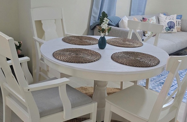 Embrun Getaway Near Calypso | 1BR, Kitchen, Laundry, Free Parking