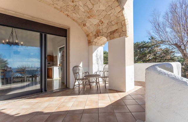 Emma's Villa facing the sea with swimming pool