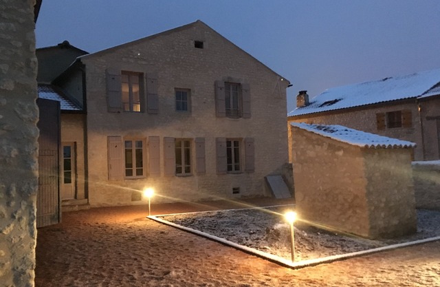 En toute sérénité - Private Jacuzzi and enclosed garden