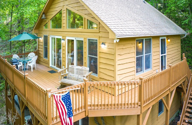 Enchanted Secluded Cabin w/Hot Tub, Fire Pit, and Pets Welcome