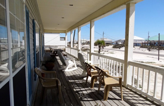 Endless Summer - Your home at the beach.