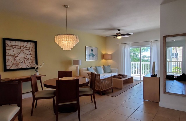 "Endless Sunsets" Ocean View Villa 2 Bedroom/2 Bath