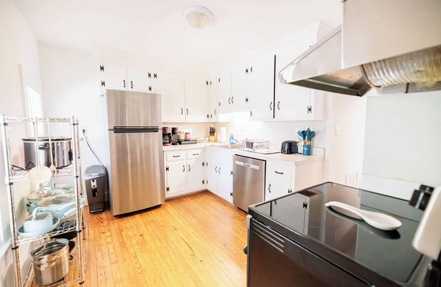 Enjoy a Pet-Friendly Retreat in Quaint Saluda Village