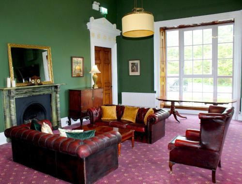 Ennismore House
