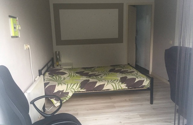 Entire house to rent or separate room