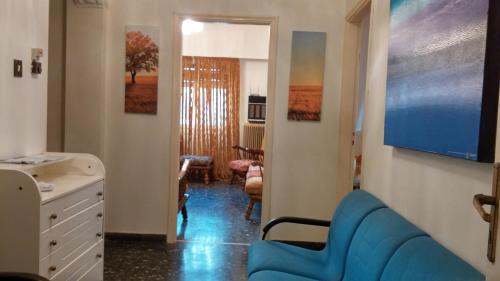 Entire House with garage, yard at Amfiali close to Piraeus Port