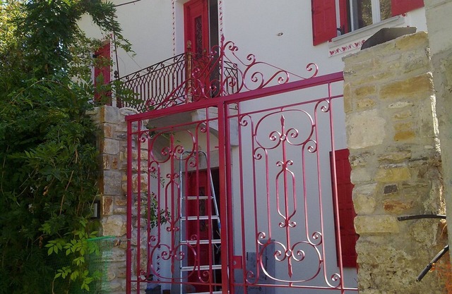 Epavli Sofia Horto 5min walk to the sea, ground floor apartment