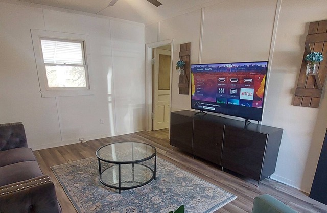 Escape to our newly renovated guest house in Duncan, SC! Enjoy a serene location