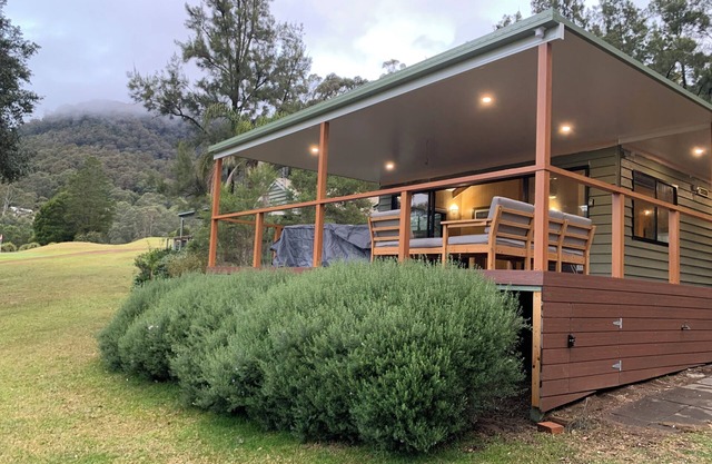 Escarpe Country Club Cabin