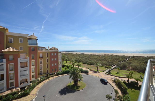 ESPIGÓN LEVANTE 8 - Two Bedroom Apartment, Sleeps 5
