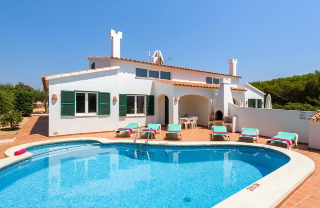 Eulalia Dos - Three Bedroom Villa, Sleeps 6