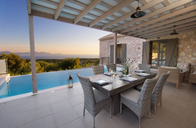 Euphoria Retreat Villa - Luxury Stone built villa Nr Fiscardo